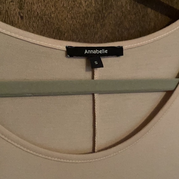 Thin, tan dress with pockets. Size sm - Picture 3 of 3